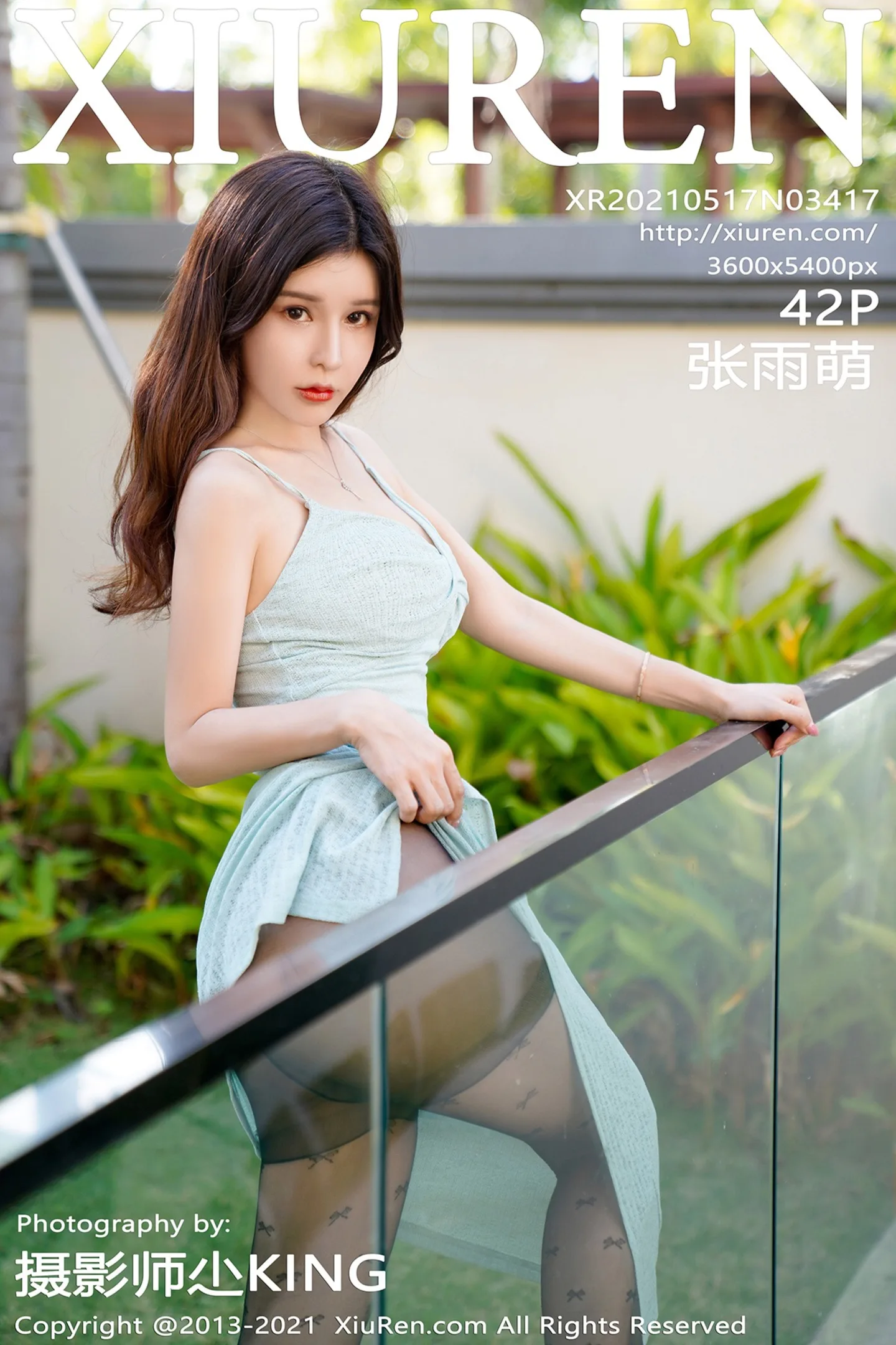[XiuRen秀人网]VOL.3417 嫩模张雨萌江浙沪旅拍室外泳池主题黑丝裤袜秀翘臀诱惑写真42P-秀人网官方网站